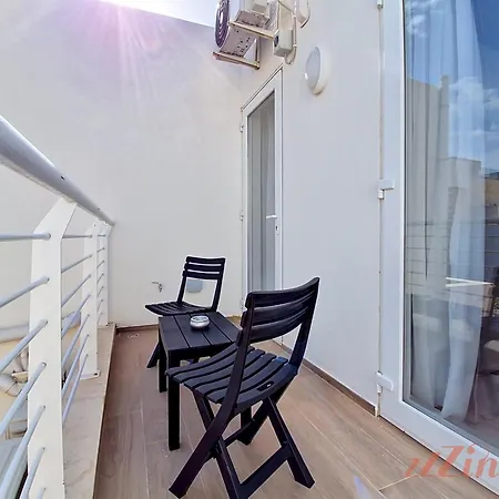 Modern Penthouse With Rooftop Views Apartment Mellieha